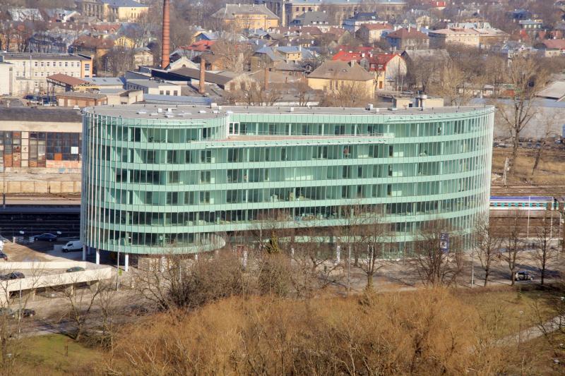 File:Tallinn_vaade Toomkiriku tornist_Schnelli hotell.jpg